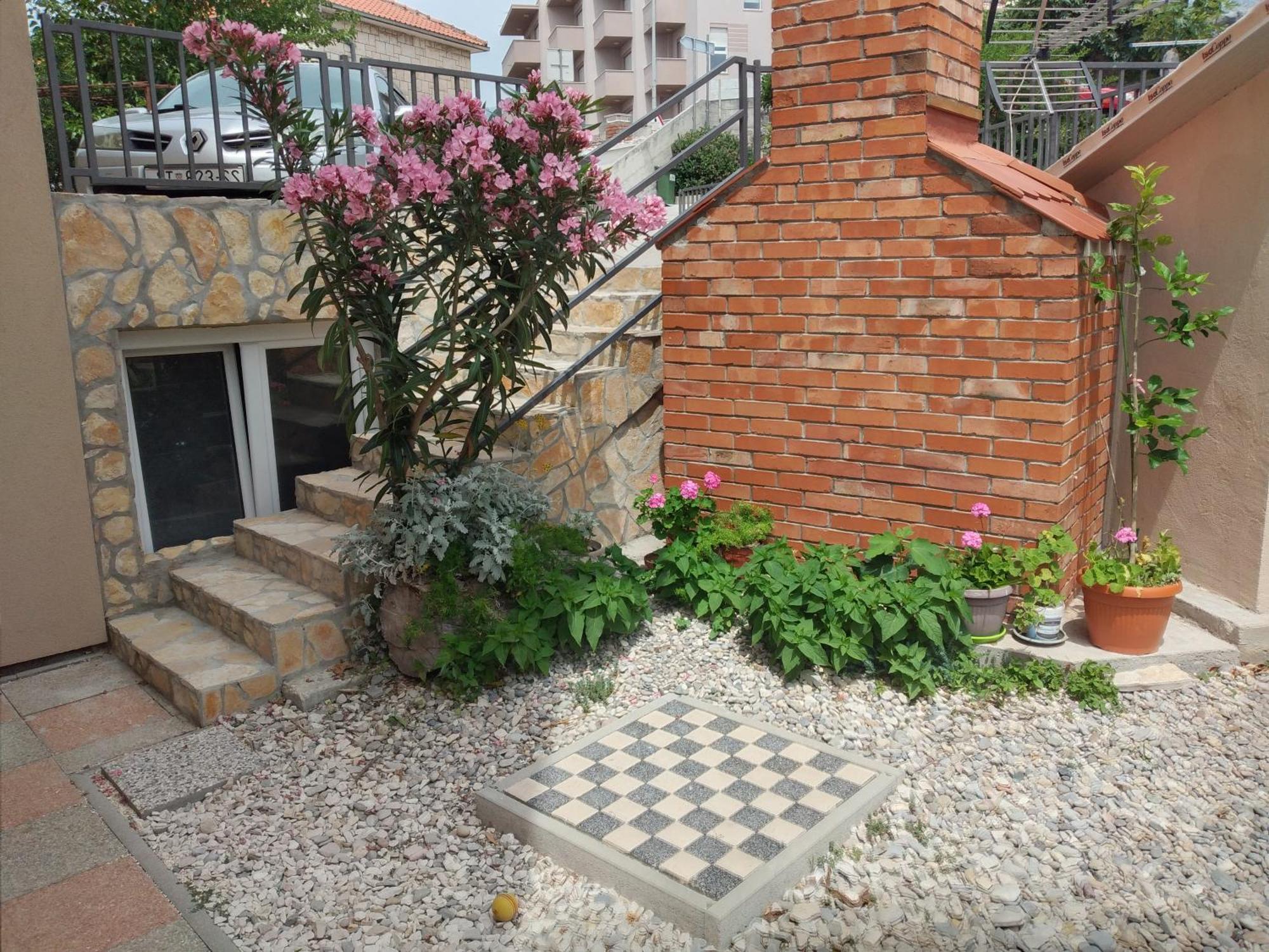 Apartments Cappuccino Подстрана Экстерьер фото